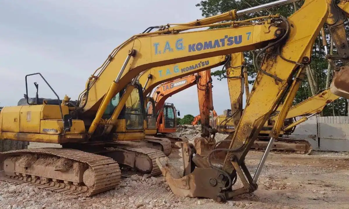 Heavy Equipment Rental Singapore - Excavator and Demolition Machinery