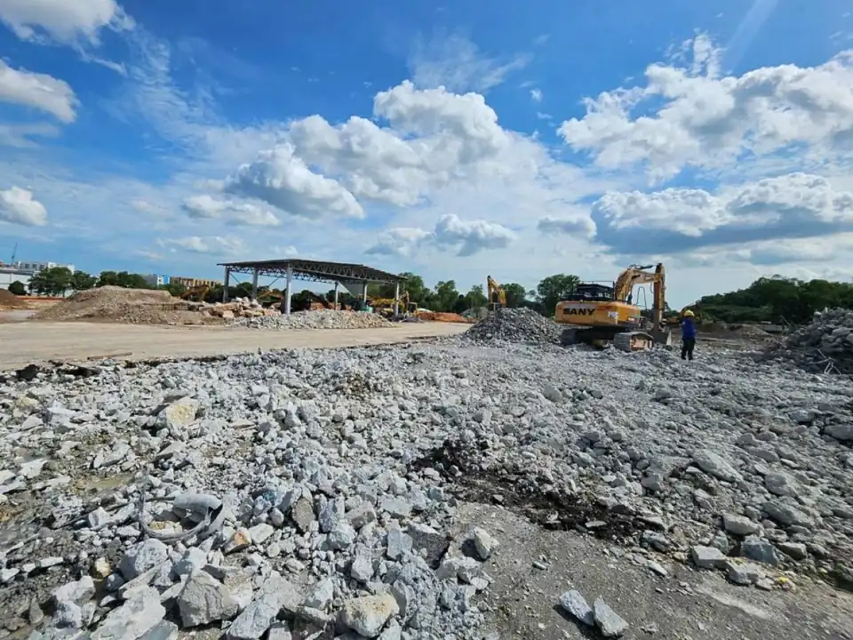 Demolition and reinstatement of F1 Storage Hub